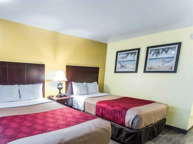 Econo Lodge Cocoa Beach - Near The Port מראה חיצוני תמונה