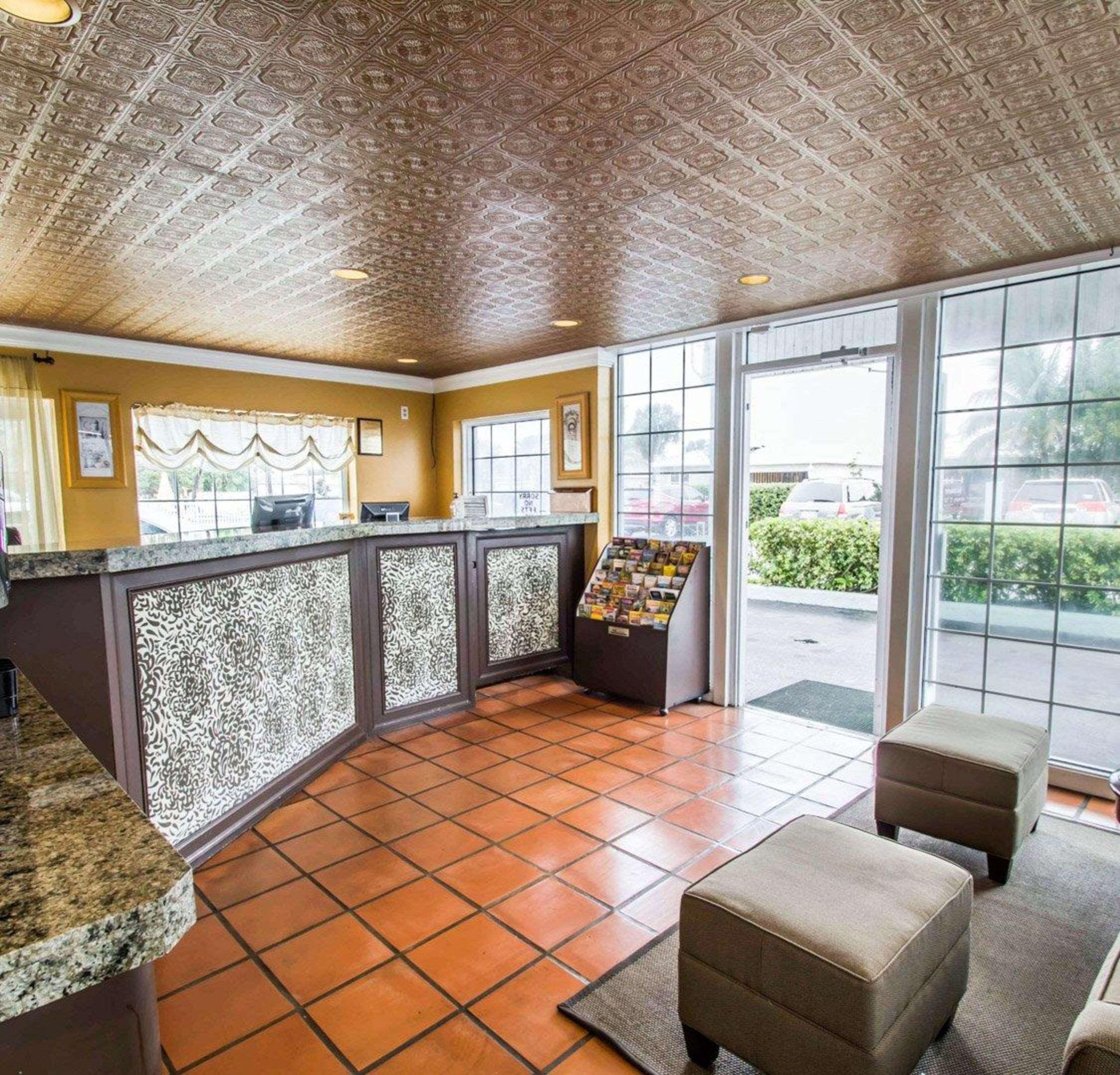 Econo Lodge Cocoa Beach - Near The Port מראה חיצוני תמונה