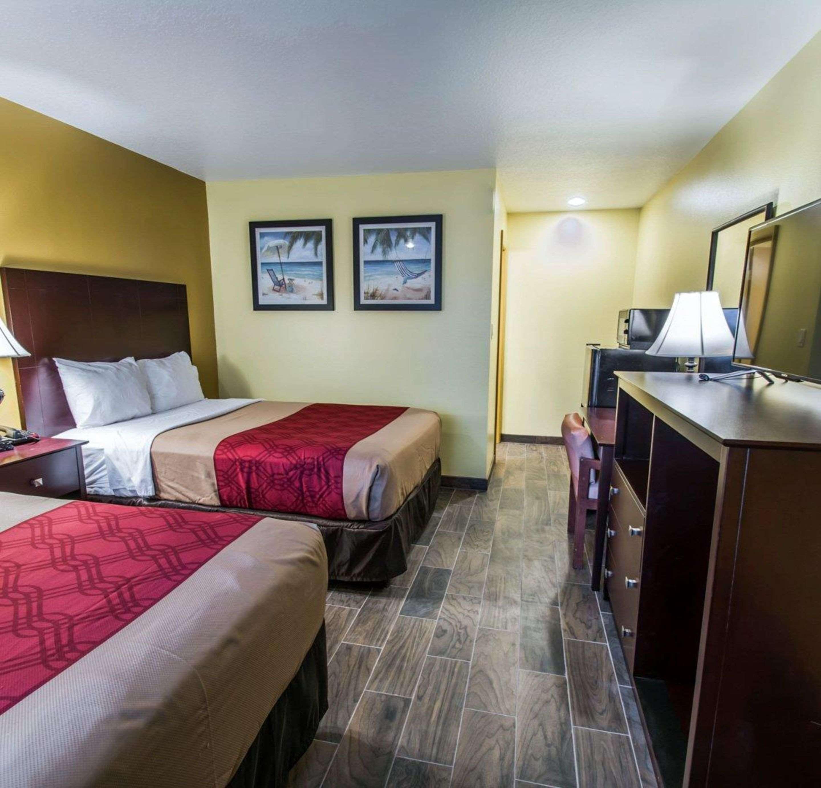 Econo Lodge Cocoa Beach - Near The Port מראה חיצוני תמונה