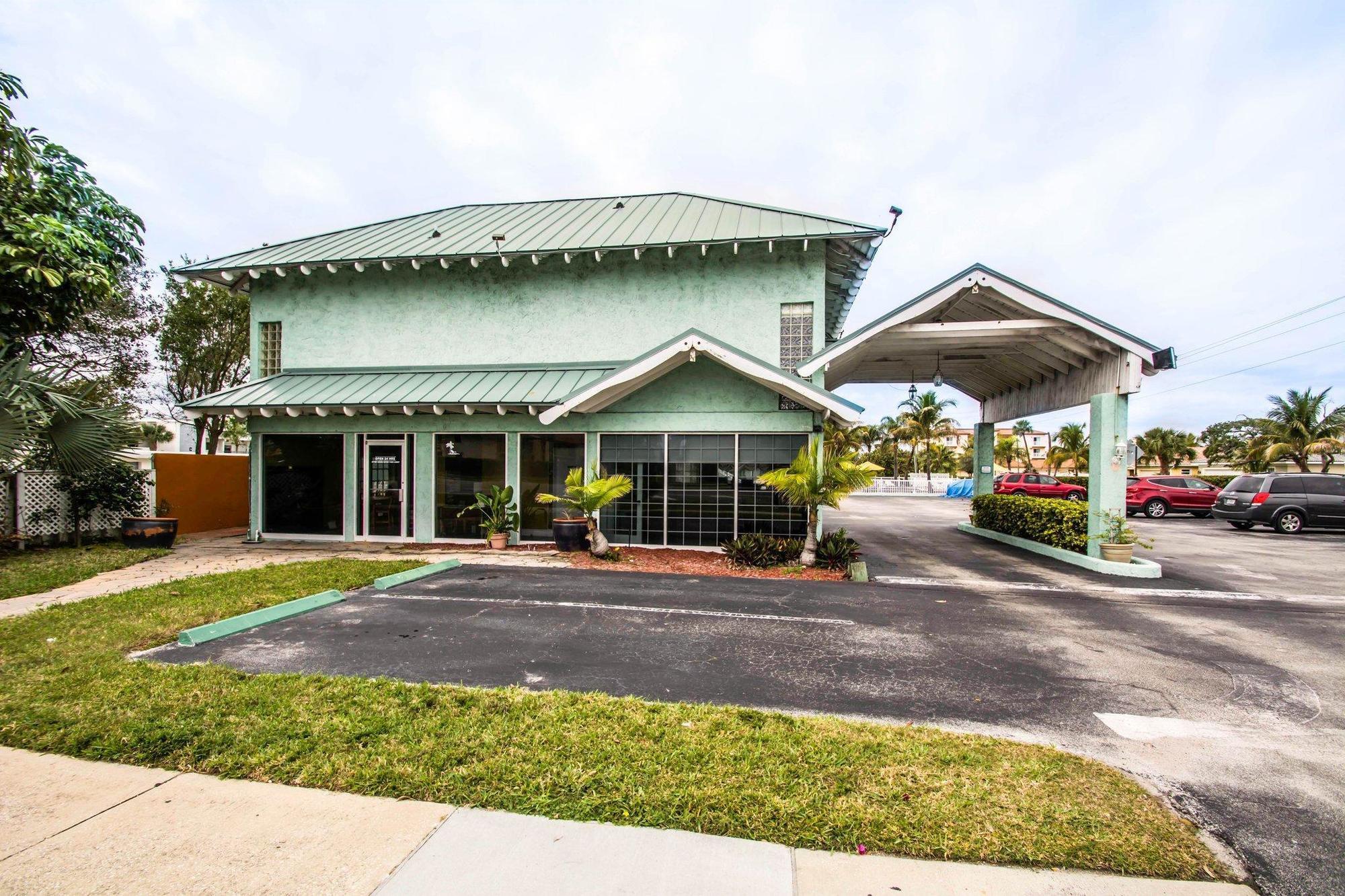 Econo Lodge Cocoa Beach - Near The Port מראה חיצוני תמונה