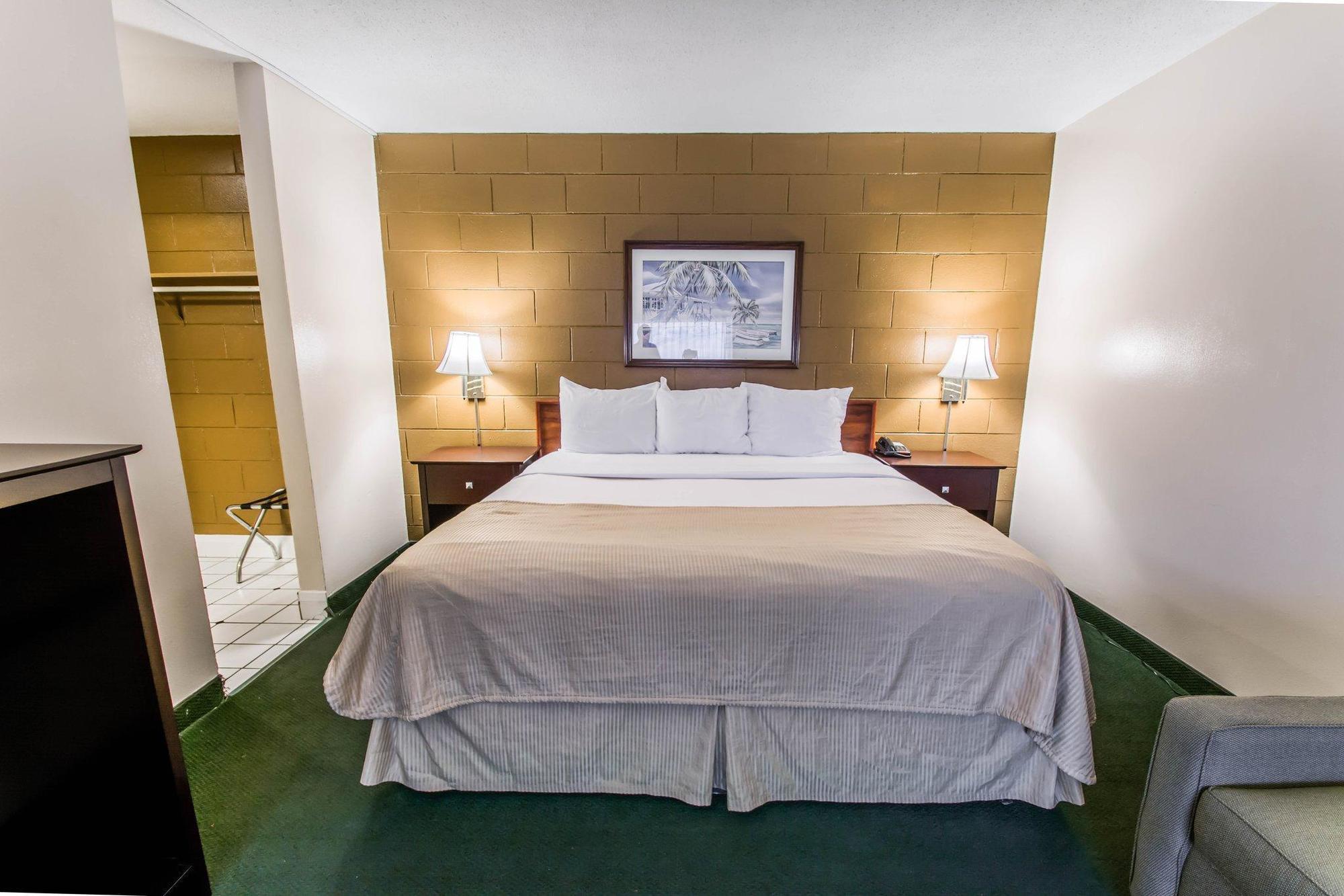 Econo Lodge Cocoa Beach - Near The Port מראה חיצוני תמונה