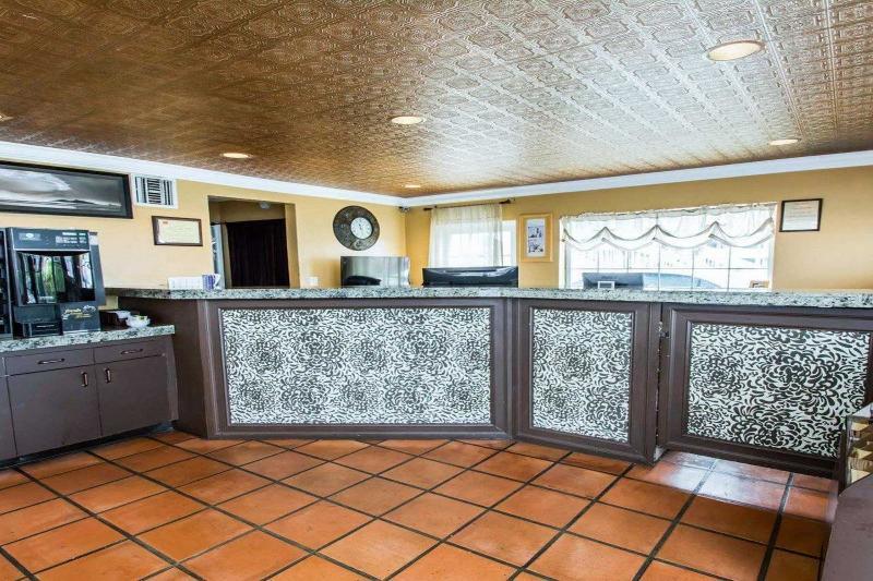 Econo Lodge Cocoa Beach - Near The Port מראה חיצוני תמונה