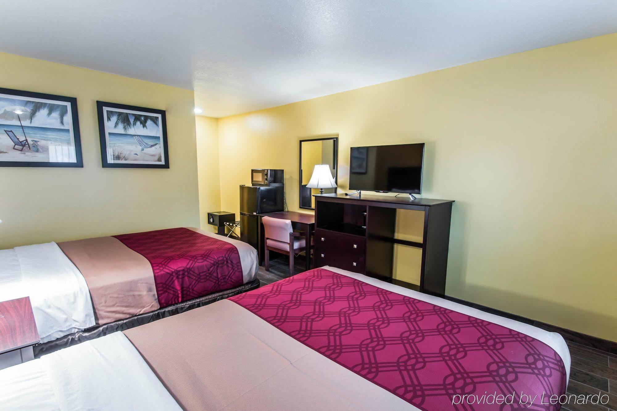 Econo Lodge Cocoa Beach - Near The Port מראה חיצוני תמונה