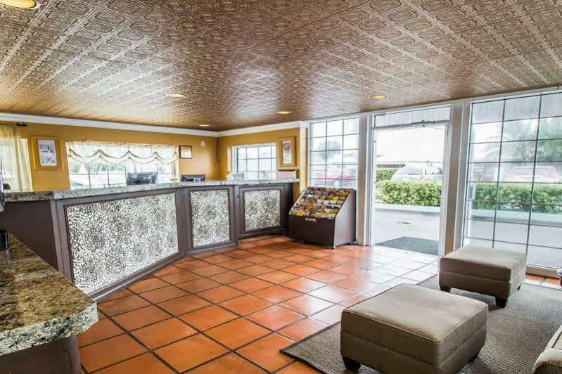 Econo Lodge Cocoa Beach - Near The Port מראה חיצוני תמונה